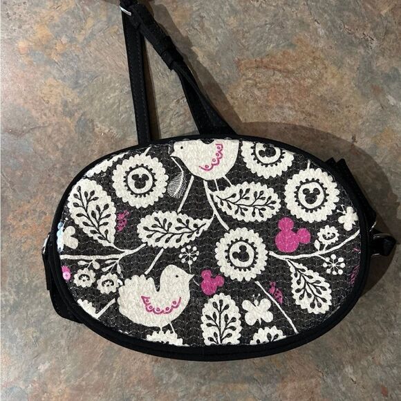 Vera Bradley Mickey Meets Birdie Micky Mouse Crossbody Purse - Picture 9 of 9
